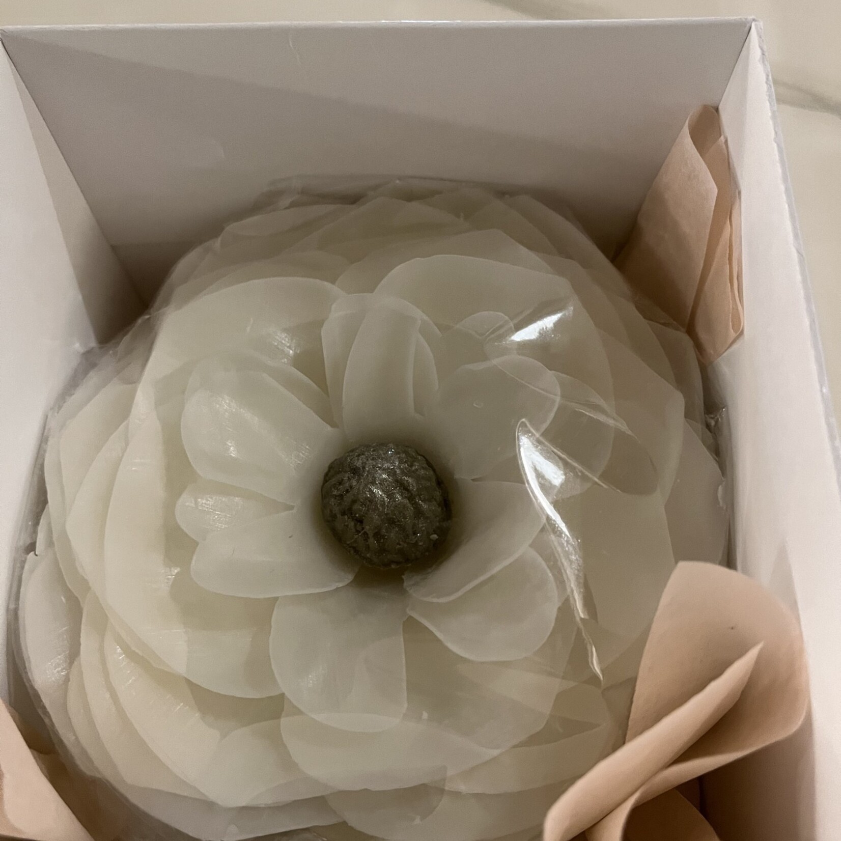 A'Marie"s Bath Flower Shop Mississippe Queen Magnoila Petal Soap Flower