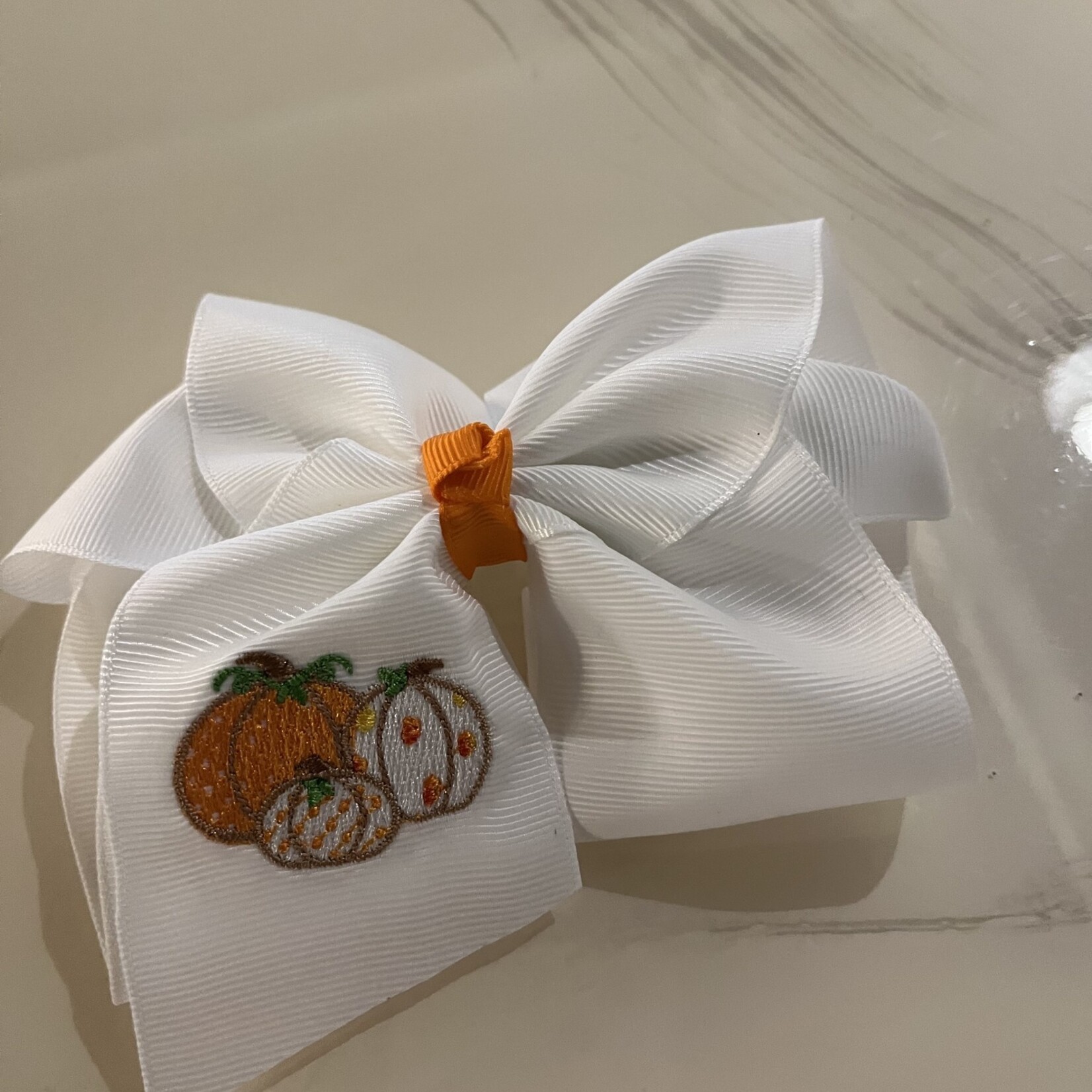 The Solid Bow 5 Inch Embroidered Bow Aligator Clip