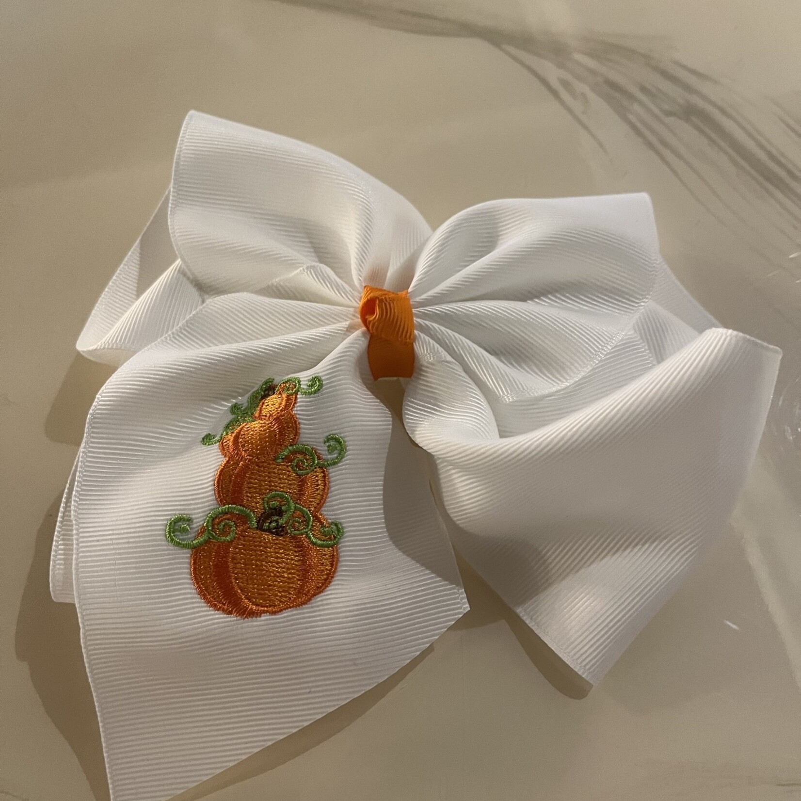 The Solid Bow 5 Inch Embroidered Bow Aligator Clip