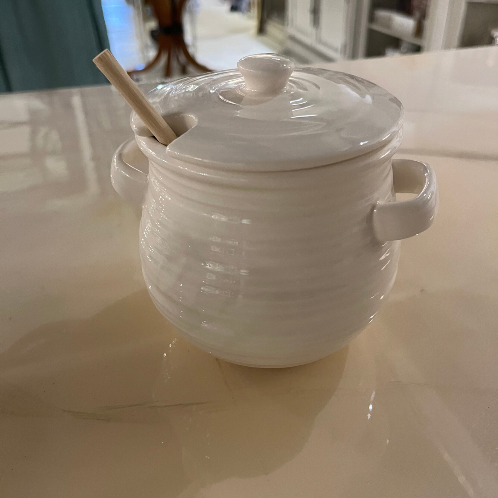 Creative Co-Op Stoneware Honey Jar w Wood Dipper set of 2