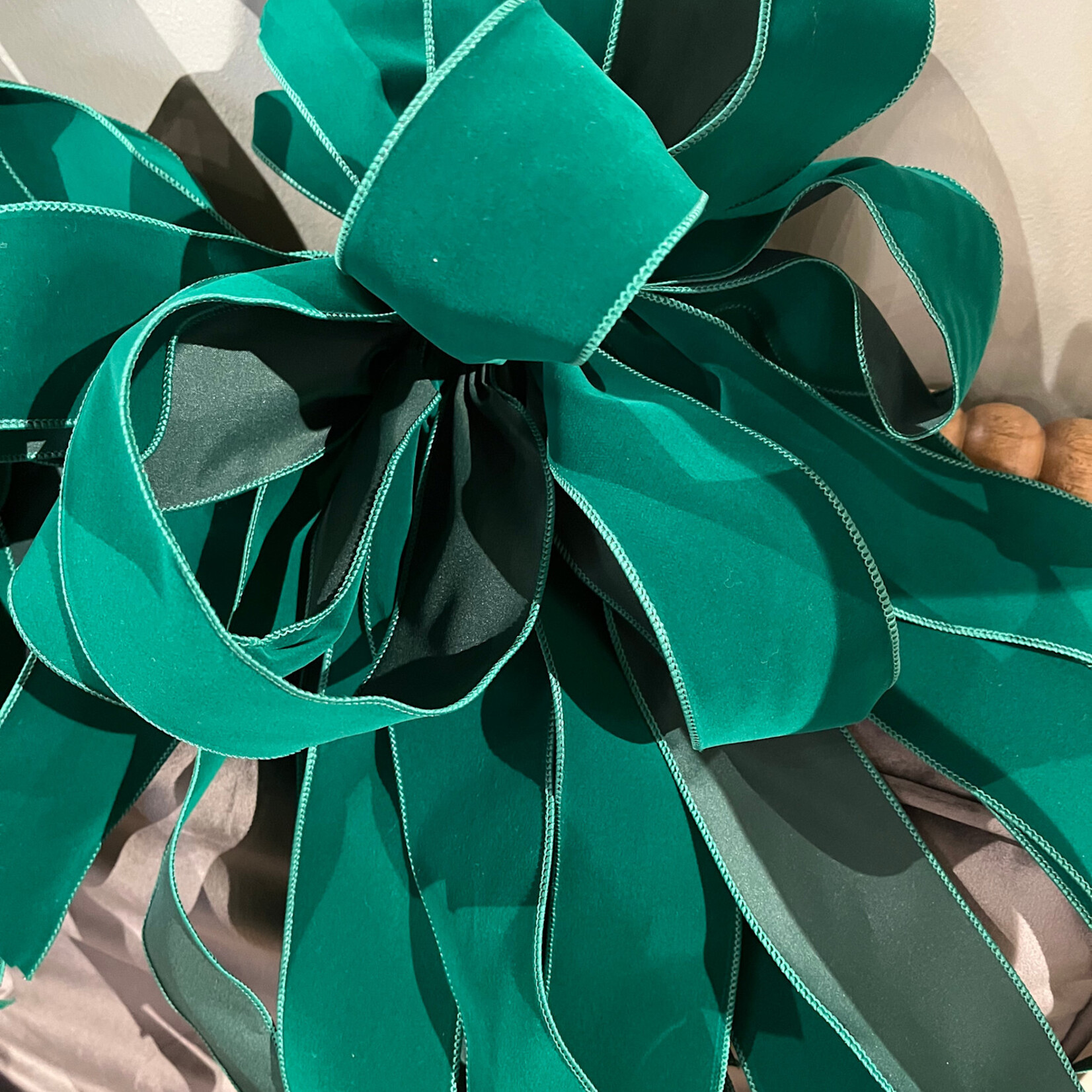 Emerald Green Velvet Wired Edge Bow