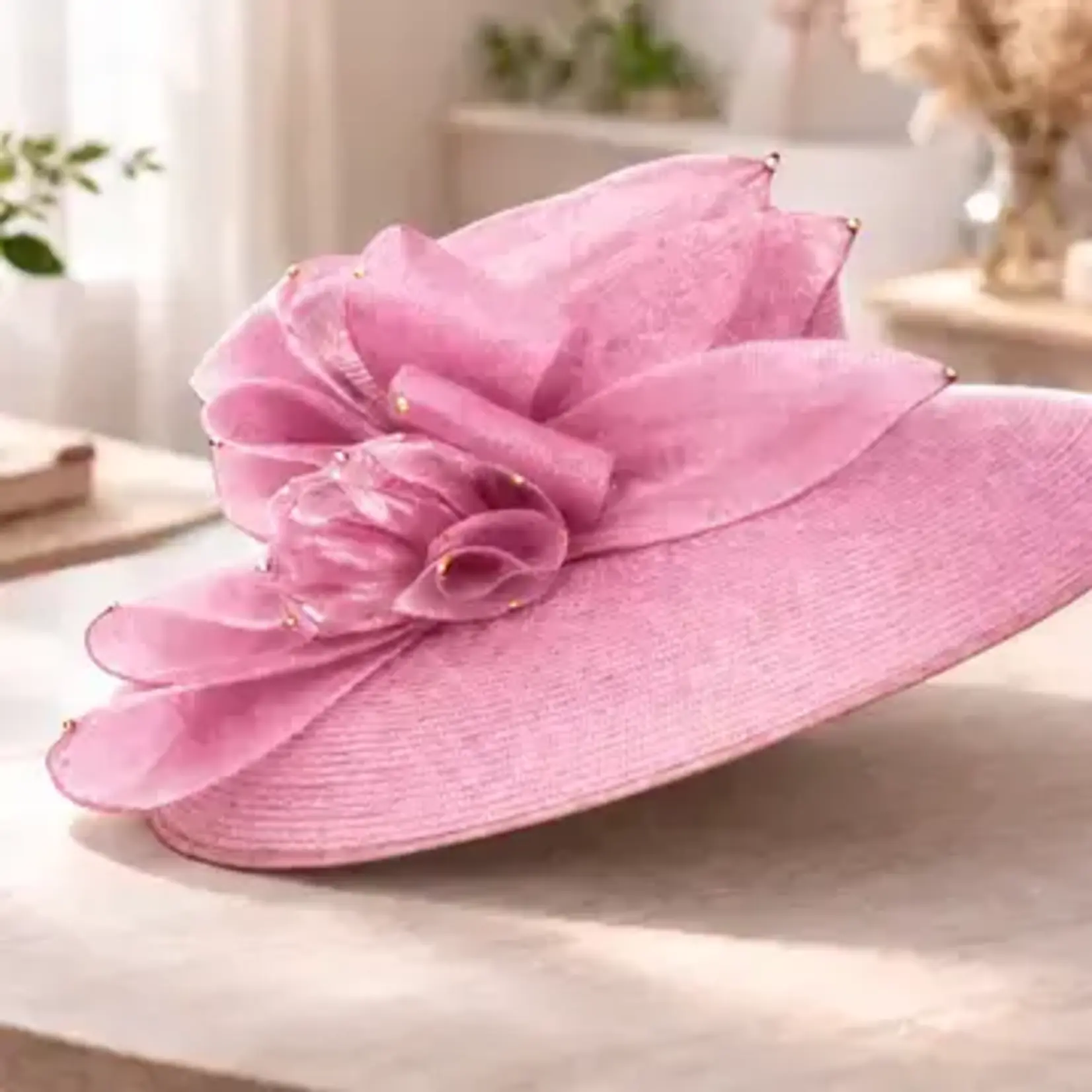 T1118 - Wide-Brim Straw Hat with Sculptural Bow