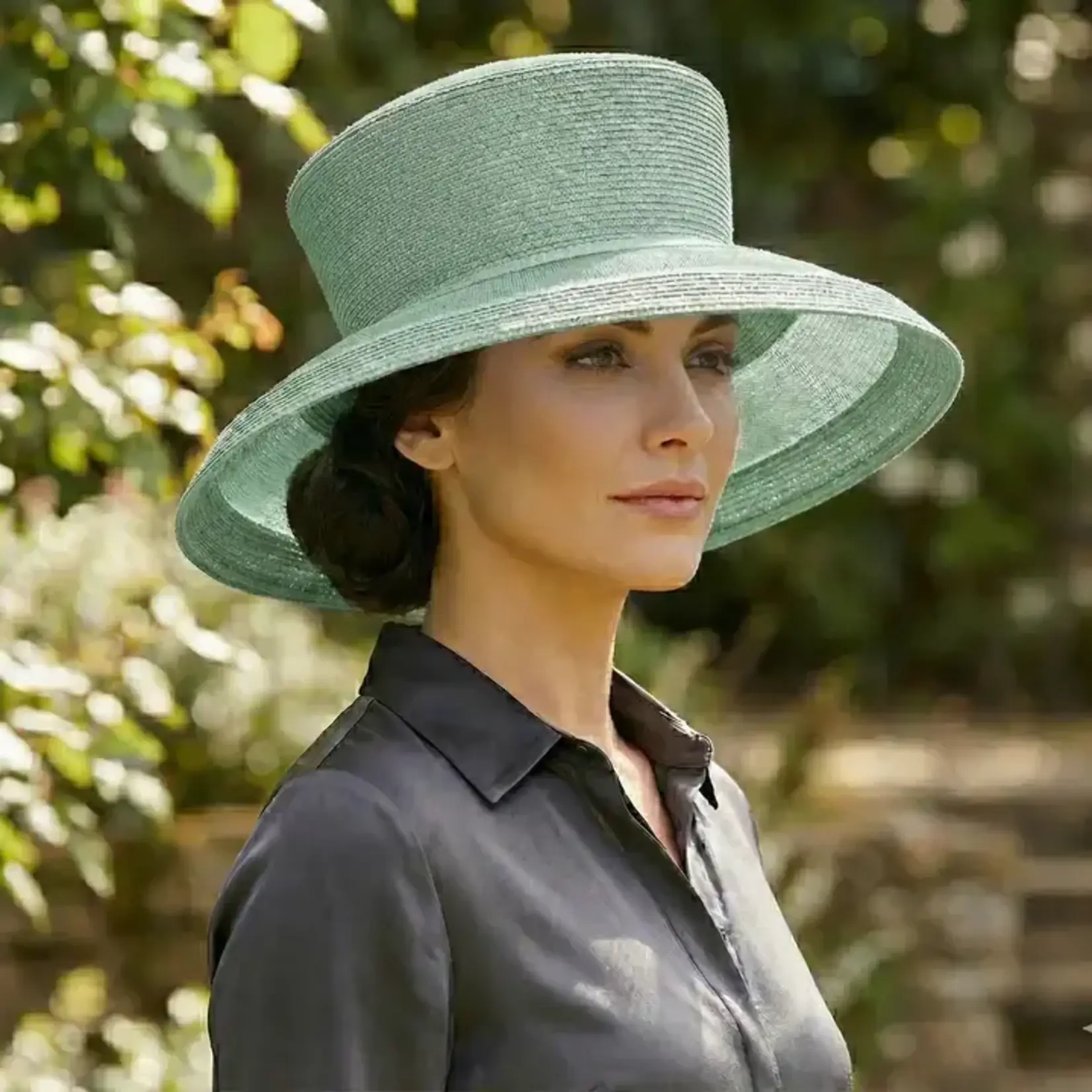 Women’s  Braided Straw Bucket Hat