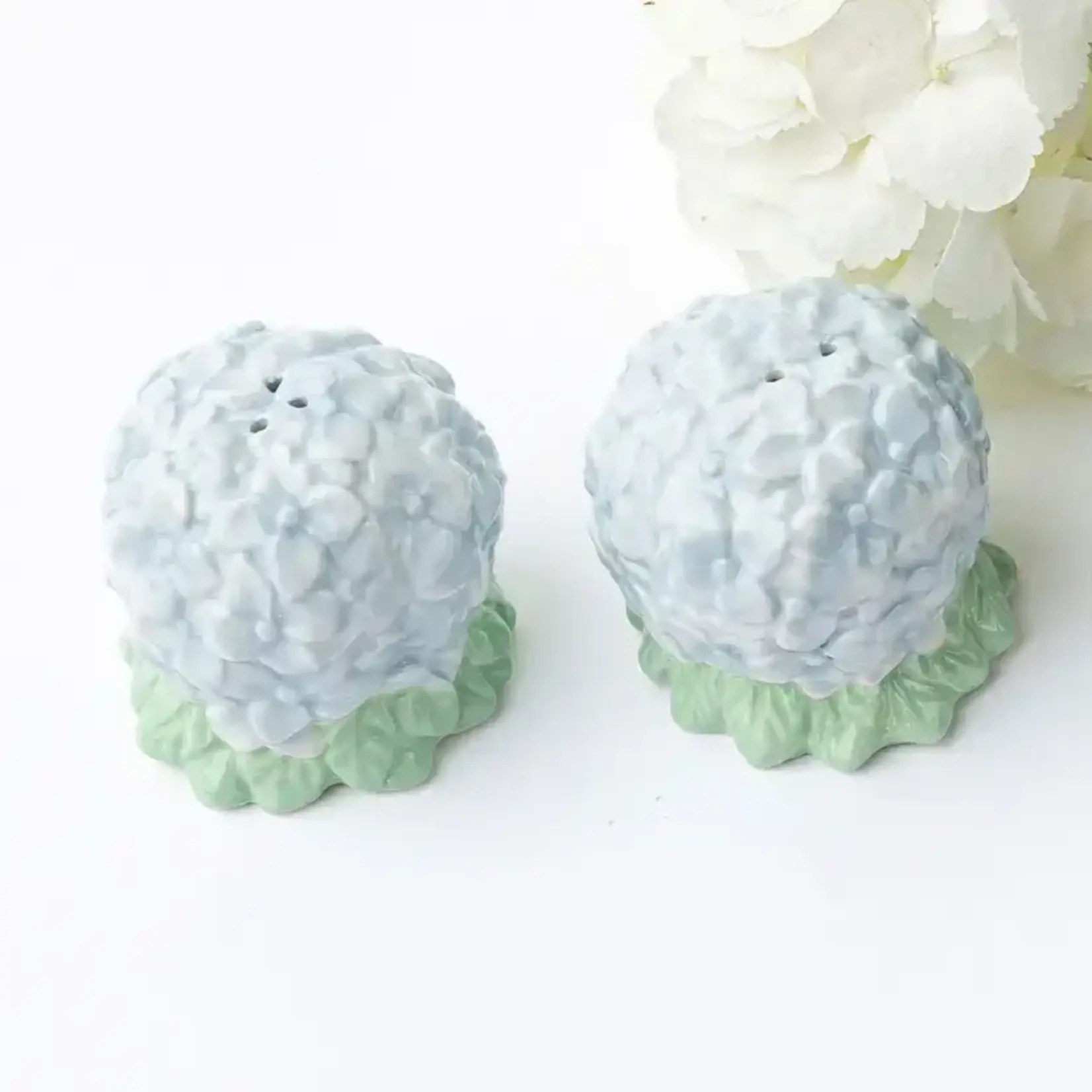 8 Oak Lane Hydrangea Salt and Pepper
