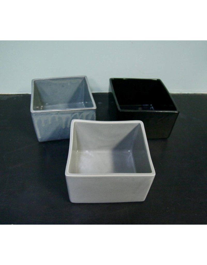 Mini Square Vase Gloss Black Oak Willow