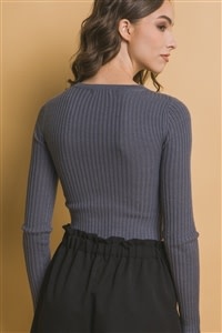 CROPPED RIBBED SWEATER TOP