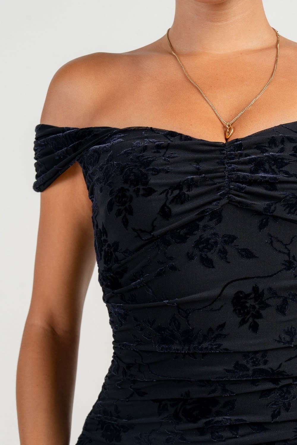 OOff Shoulder Back Open Ruching Mermaid Midi Dress