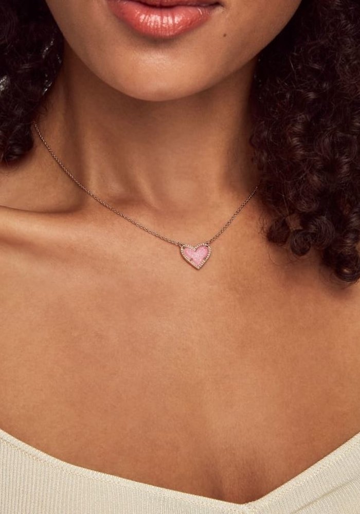 Ari Heart Necklace Gold \u0026 Magenta - The 