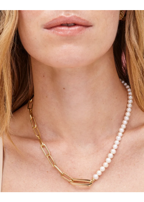 The Elisa Enamel Frame Gold Pendant Necklace - The Trendy Trunk