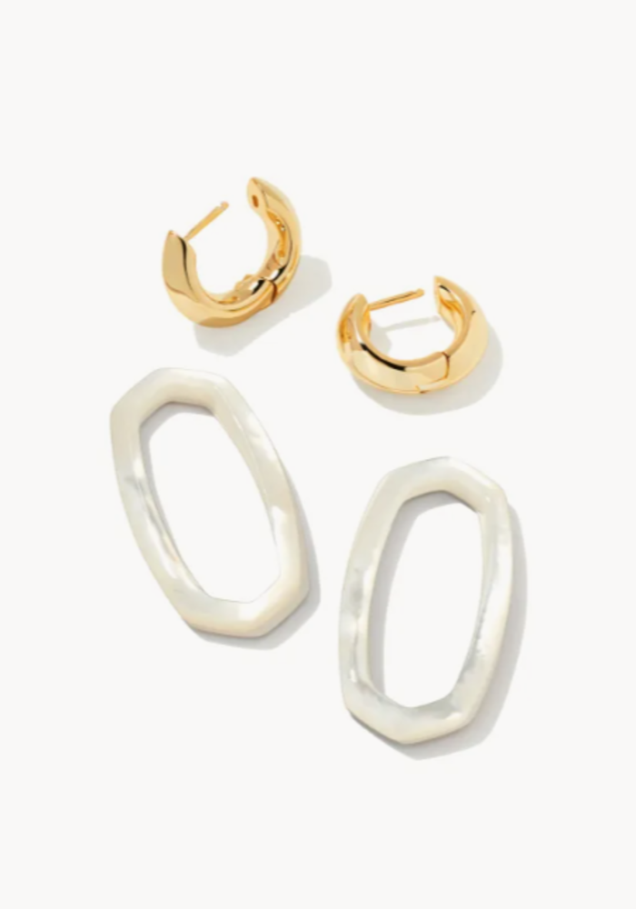 The Danielle Gold Link Earring in Ivory Mother of Pearl