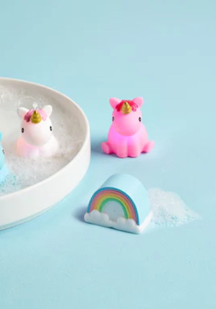 Unicorn Light Up Bath Toy Set