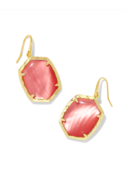 Kendra Scott The Daphne Gold Drop Earring in Coral Pink Mother of Pearl