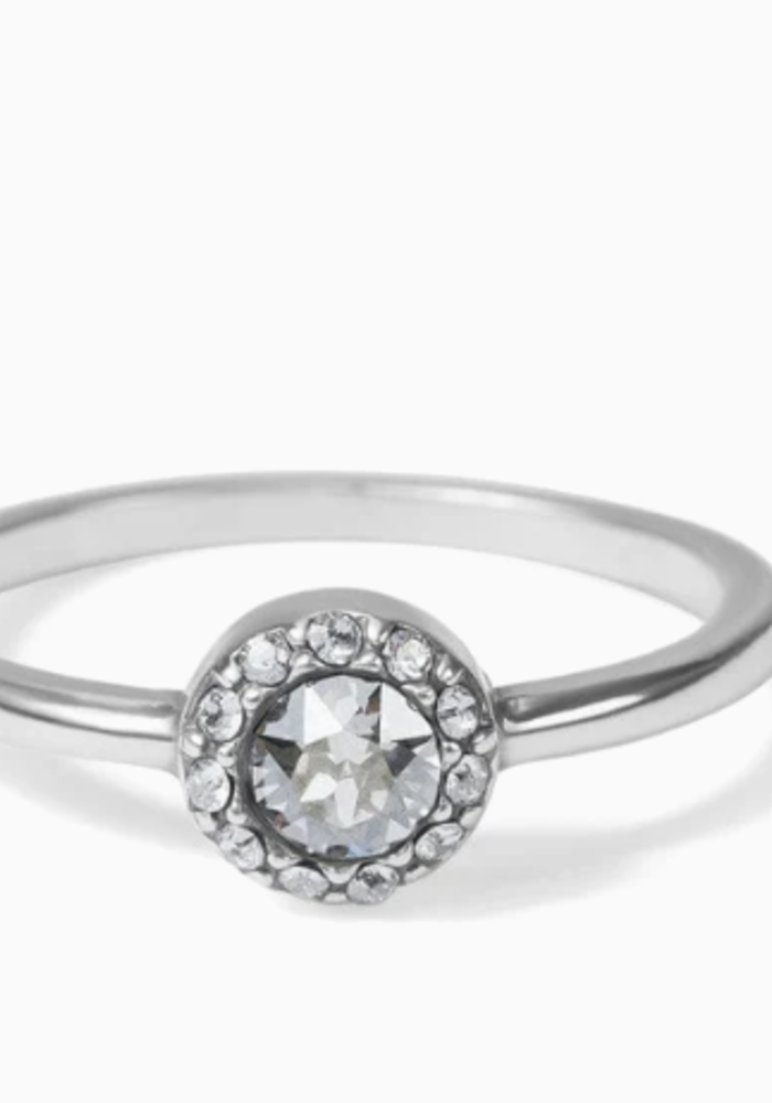 Illumina Solitaire Ring