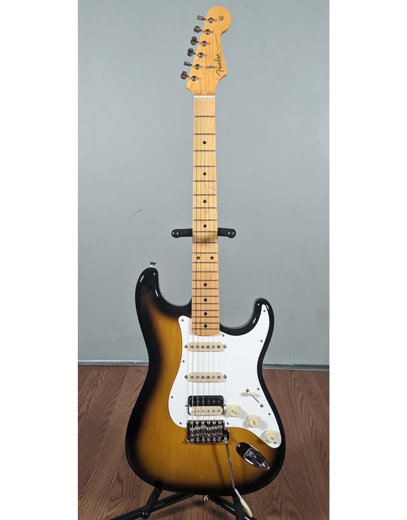Fender Fender JV Modified '50s Stratocaster HSS, 2-Color Sunburst w/ Deluxe Gig Bag