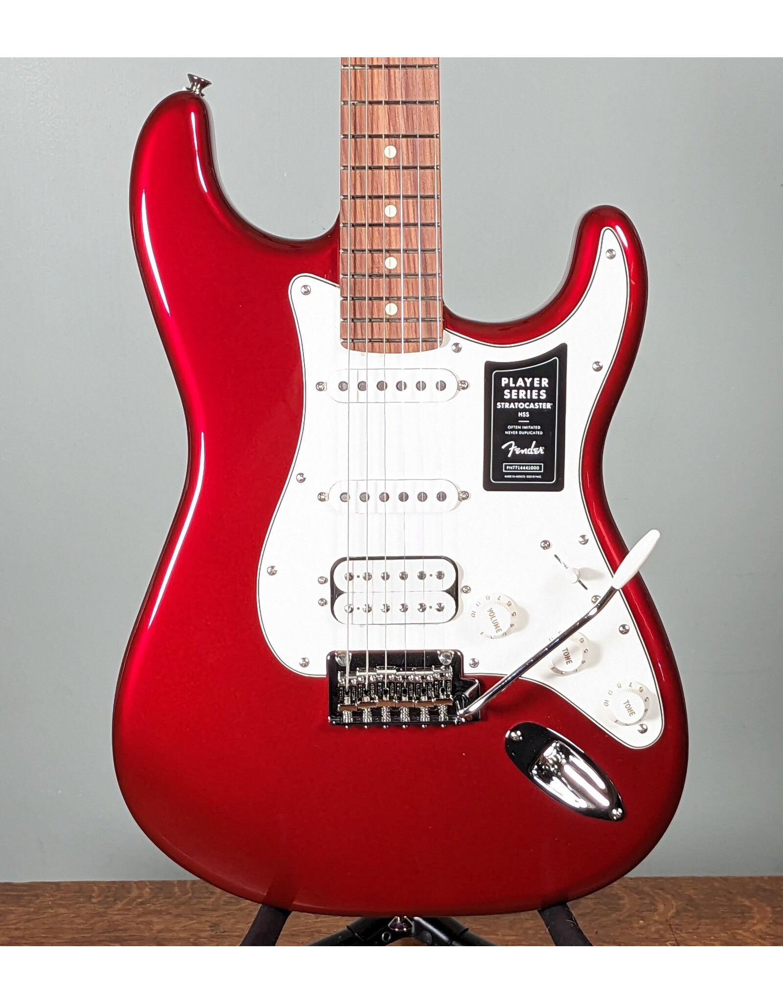 Fender Fender Player Stratocaster HSS, Candy Apple Red