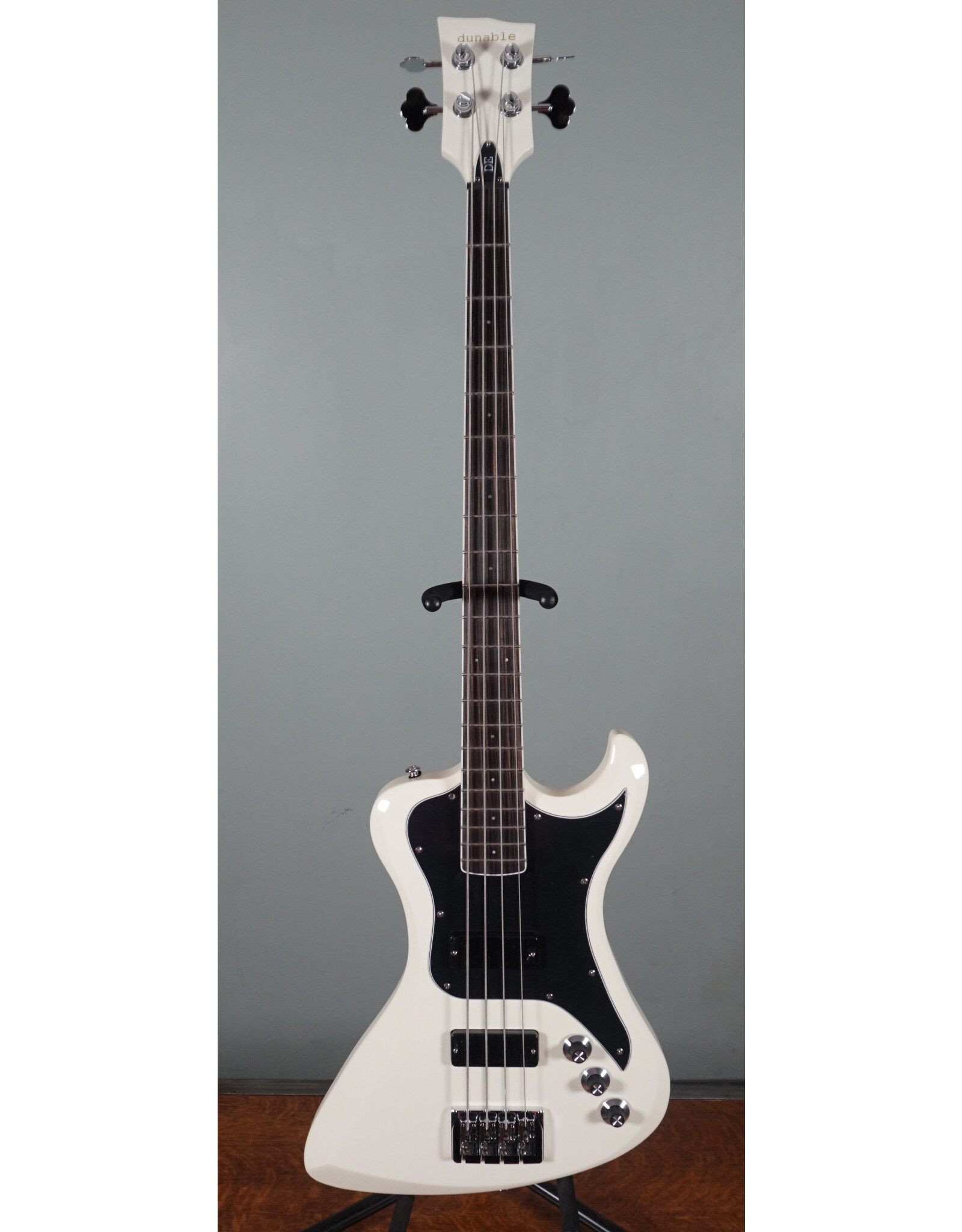 Dunable Dunable R2 DE Bass, Vintage White w/ Gig Bag