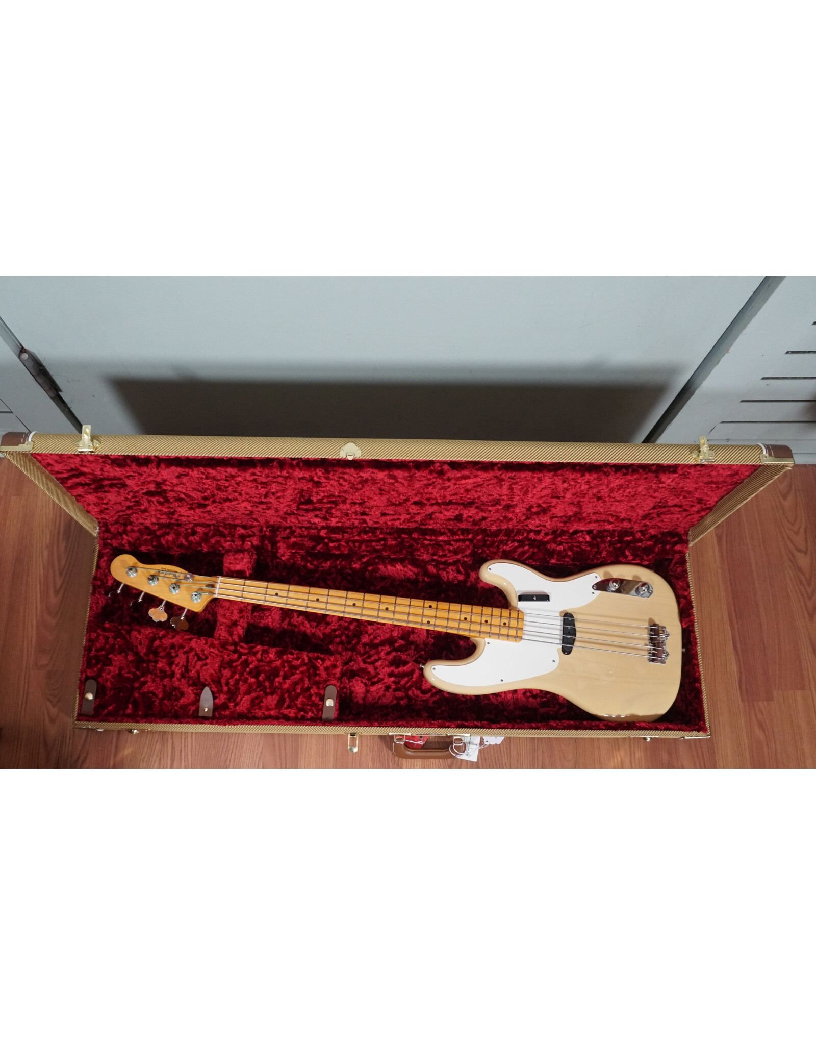 Fender Fender American Vintage II 1954 Precision Bass, Vintage Blonde w/ Vintage-Style Tweed HSC