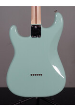 Fender Fender Tom DeLonge Stratocaster, Surf Green w/ Deluxe Gig Bag - Open Box