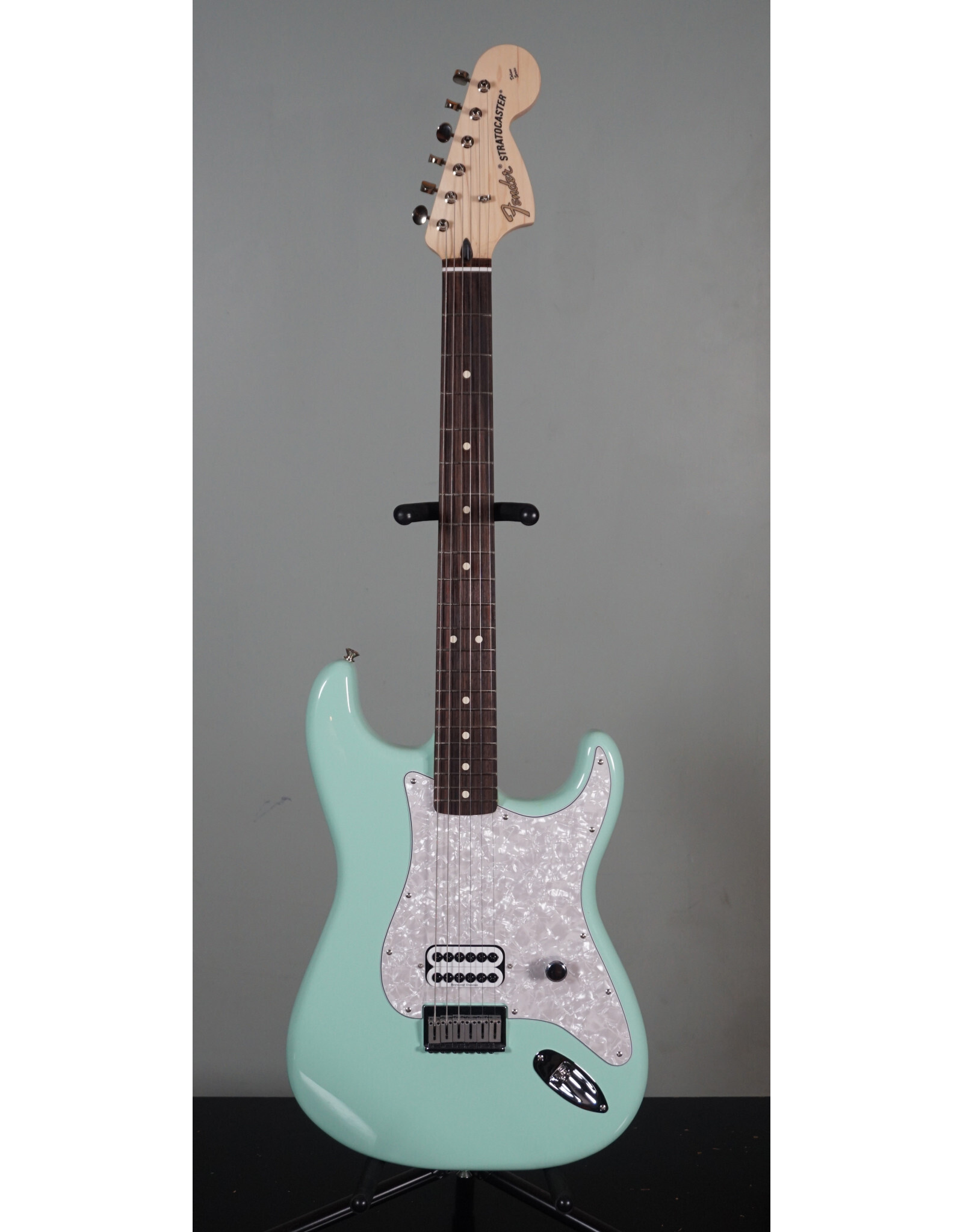 Fender Fender Tom DeLonge Stratocaster, Surf Green w/ Deluxe Gig Bag - Open Box