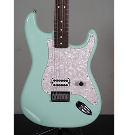 Fender Fender Tom DeLonge Stratocaster, Surf Green w/ Deluxe Gig Bag - Open Box