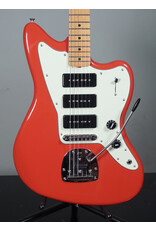 Fender Fender Noventa Jazzmaster, Fiesta Red, Maple fb, w/deluxe gig bag