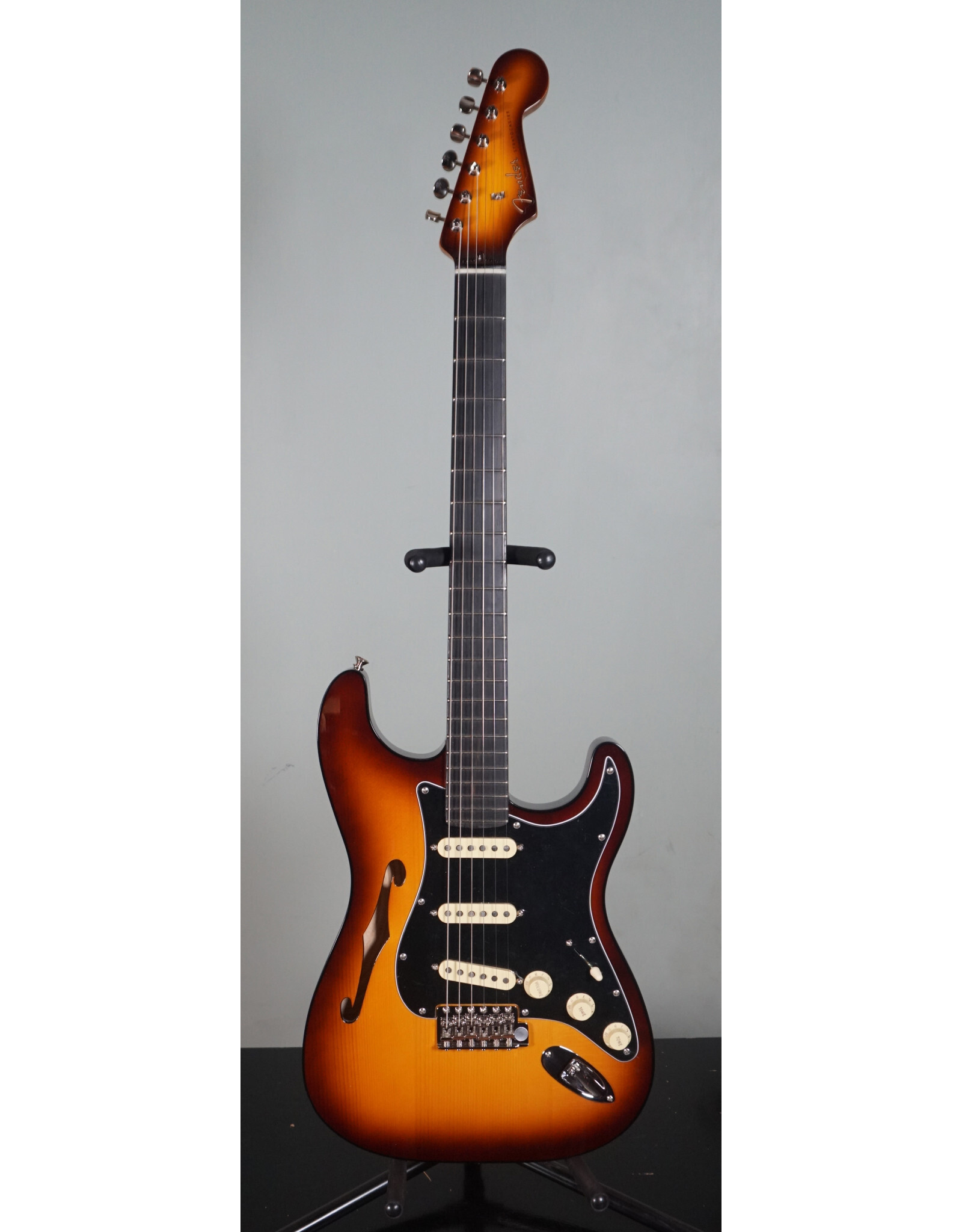 Fender Fender Limited Edition Suona Stratocaster Thinline, Ebony Fingerboard, Violin Burst w/ Deluxe Blonde HSC