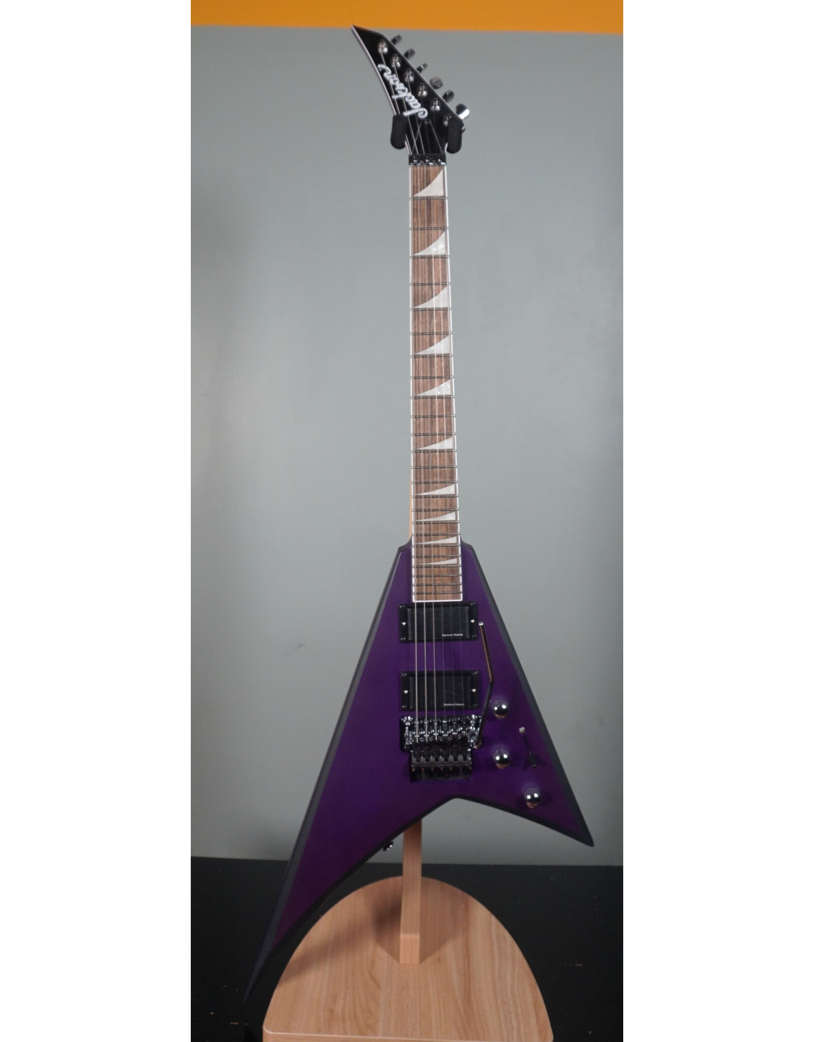 Jackson Jackson  X Series Rhoads RRX24, Laurel Fingerboard, Purple Metallic with Black Bevels - Open Box