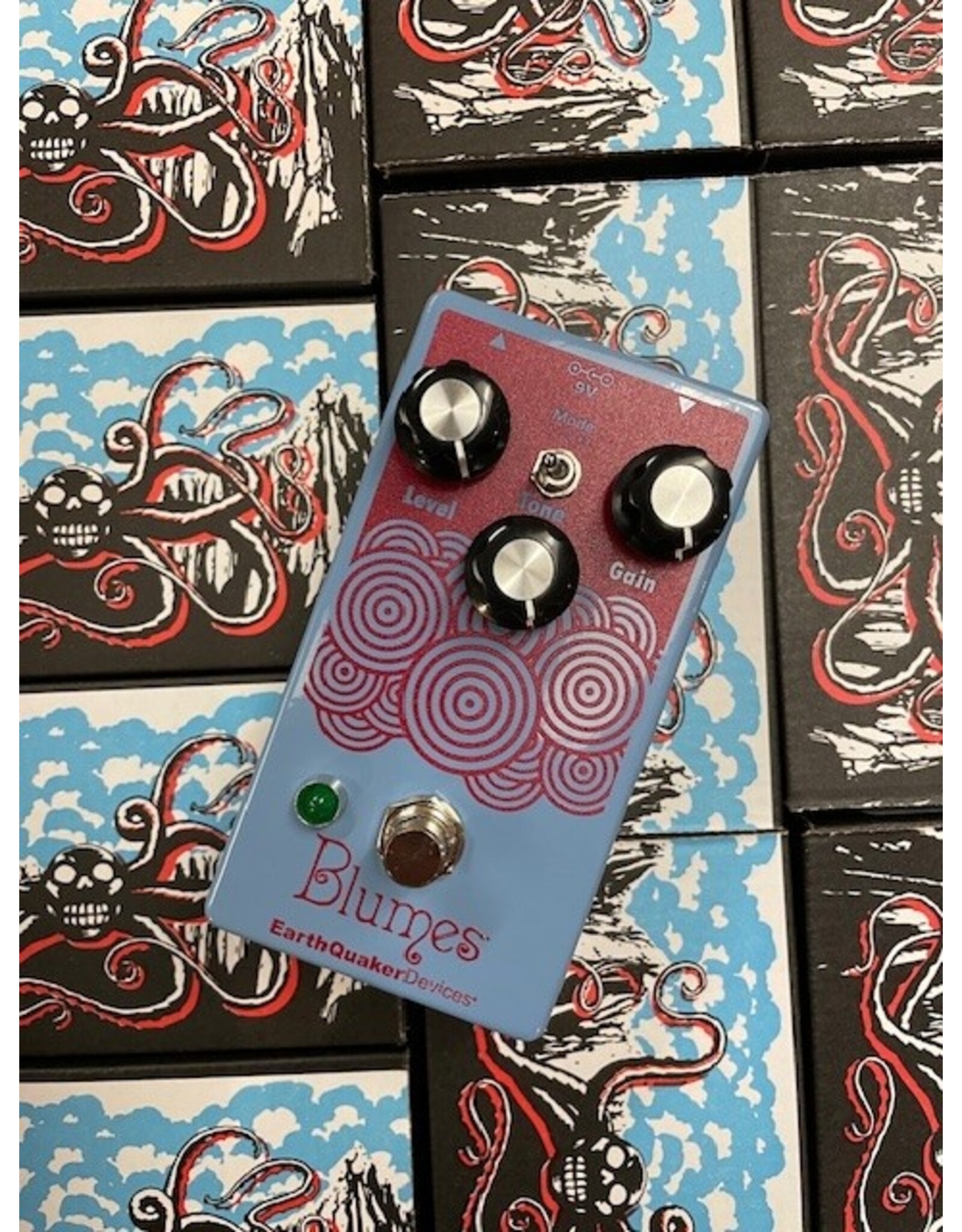EarthQuaker Devices Earthquaker Devices Blumes Low Signal Shredder, Twin House Music Custom Pastel Blue and Raspberry