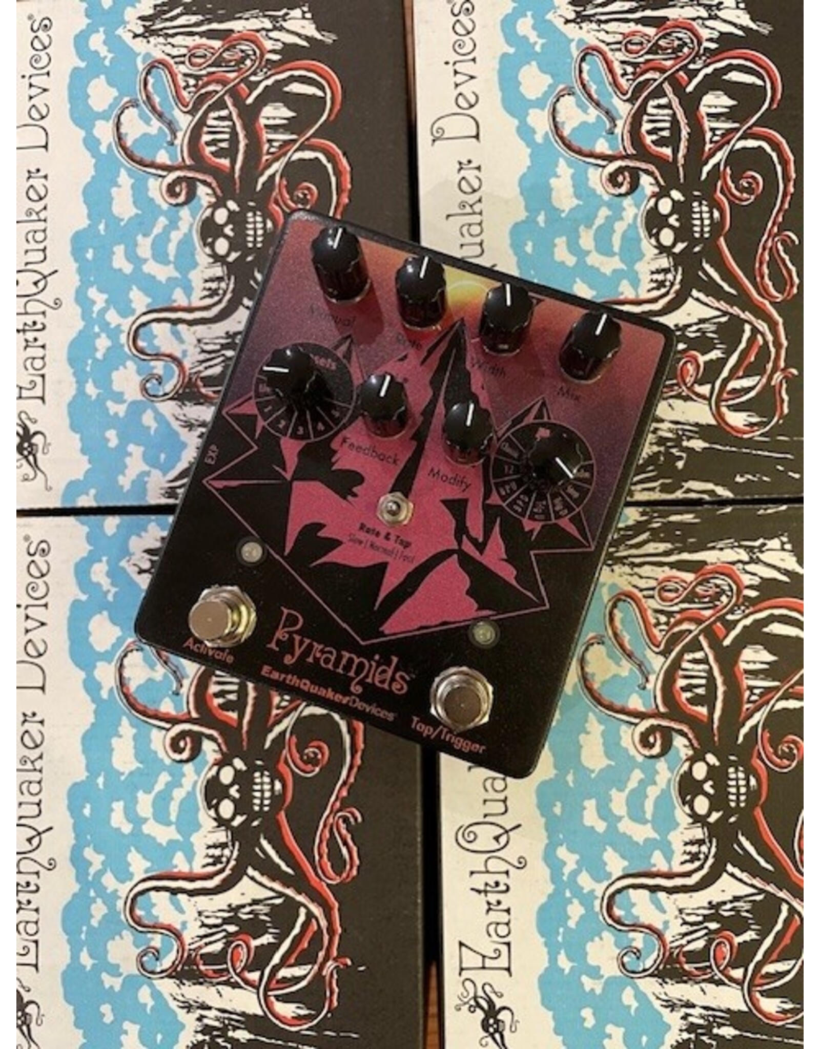 EarthQuaker Devices Earthquaker Devices Limited Edition Solar Eclipse Pyramids