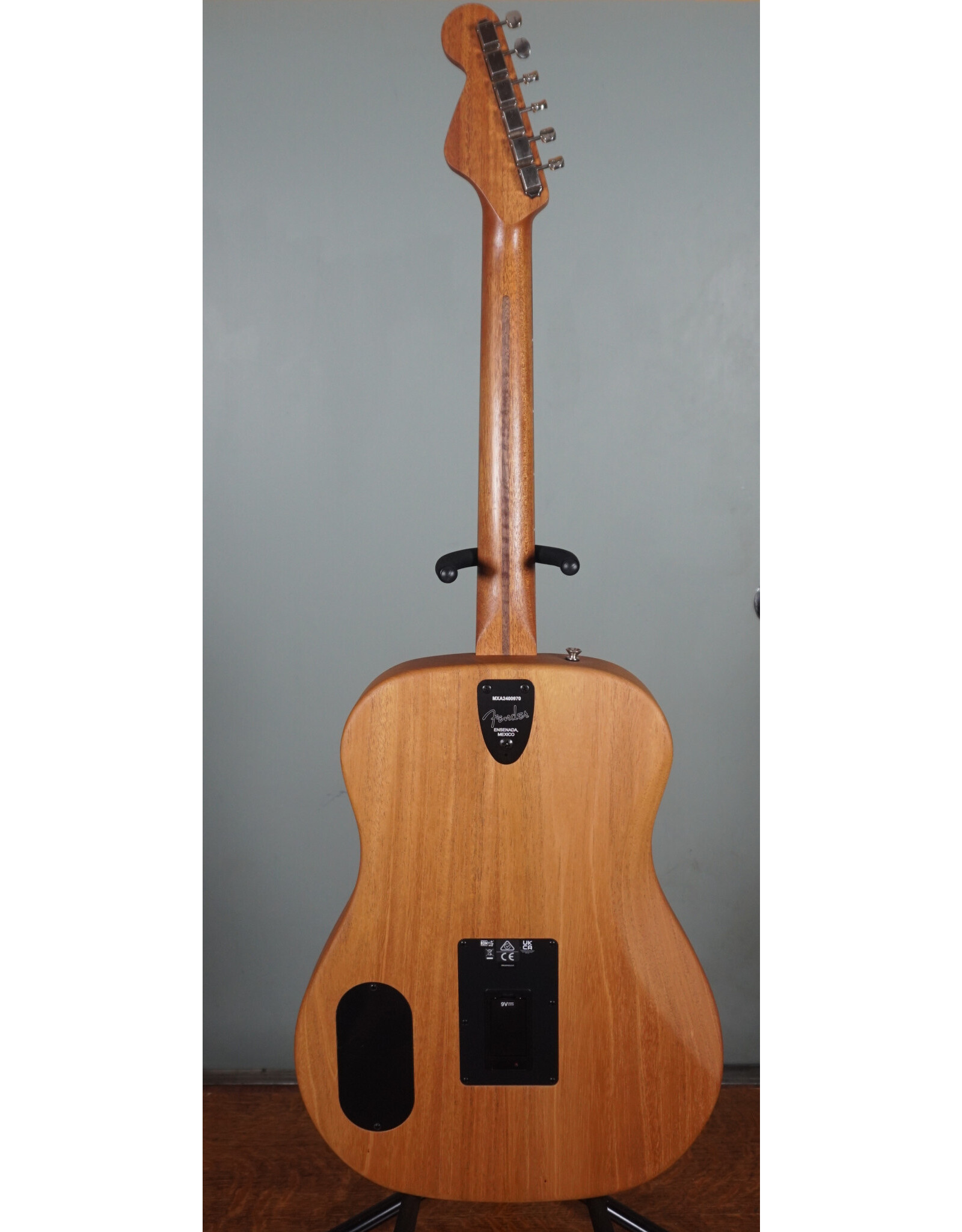 Fender Highway Series Dreadnought, Natural w/ Gig Bag - Twin Fender Highway Series Dreadnought, Natural w/ Gig Bag - Twin