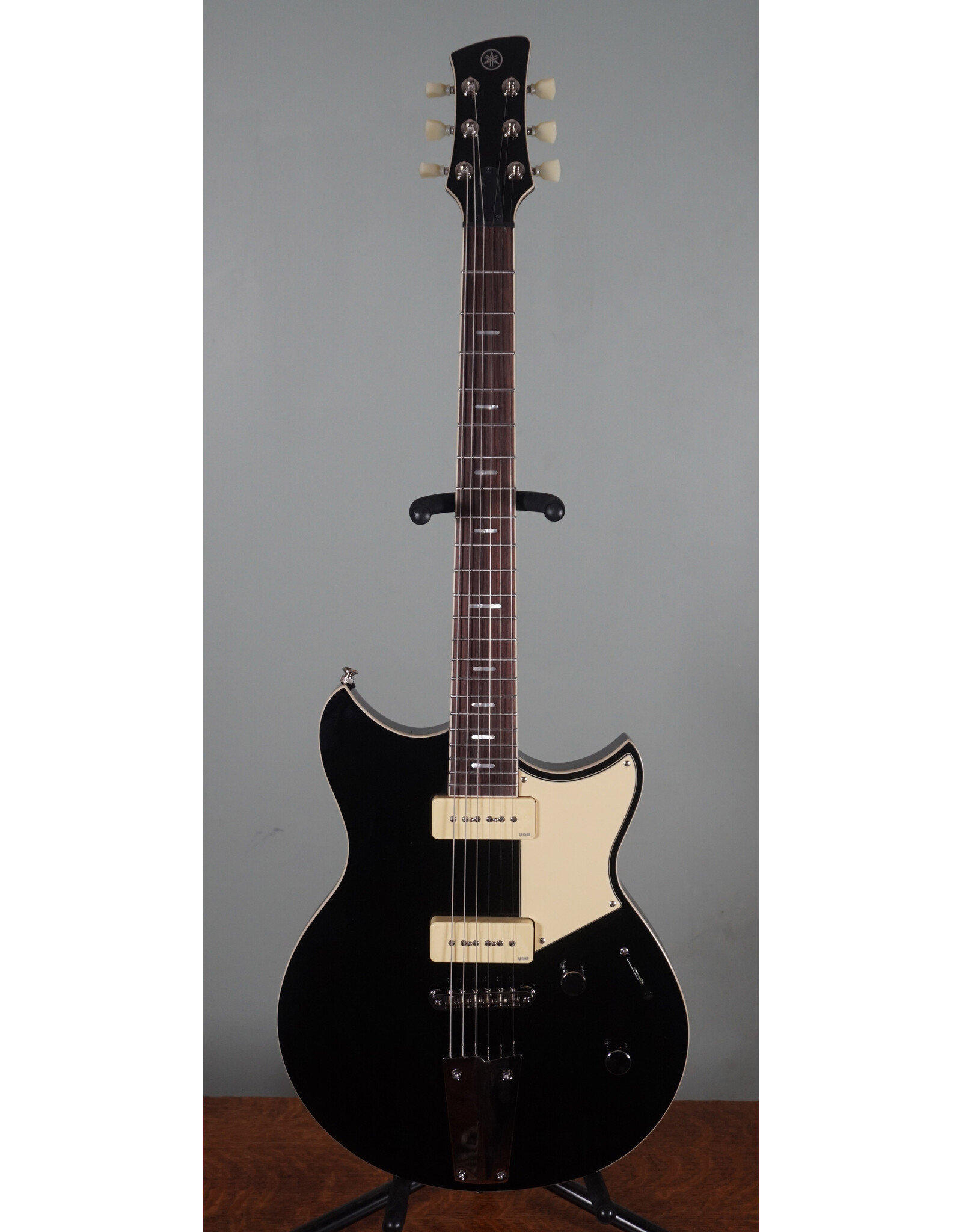 Yamaha RSS02T Revstar Standard, Black - Twin House Music Yamaha RSS02T Revstar Standard, Black - Twin House Music