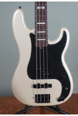 Fender Fender Duff McKagan Deluxe Precision Bass, Rosewood Fingerboard, White Pearl