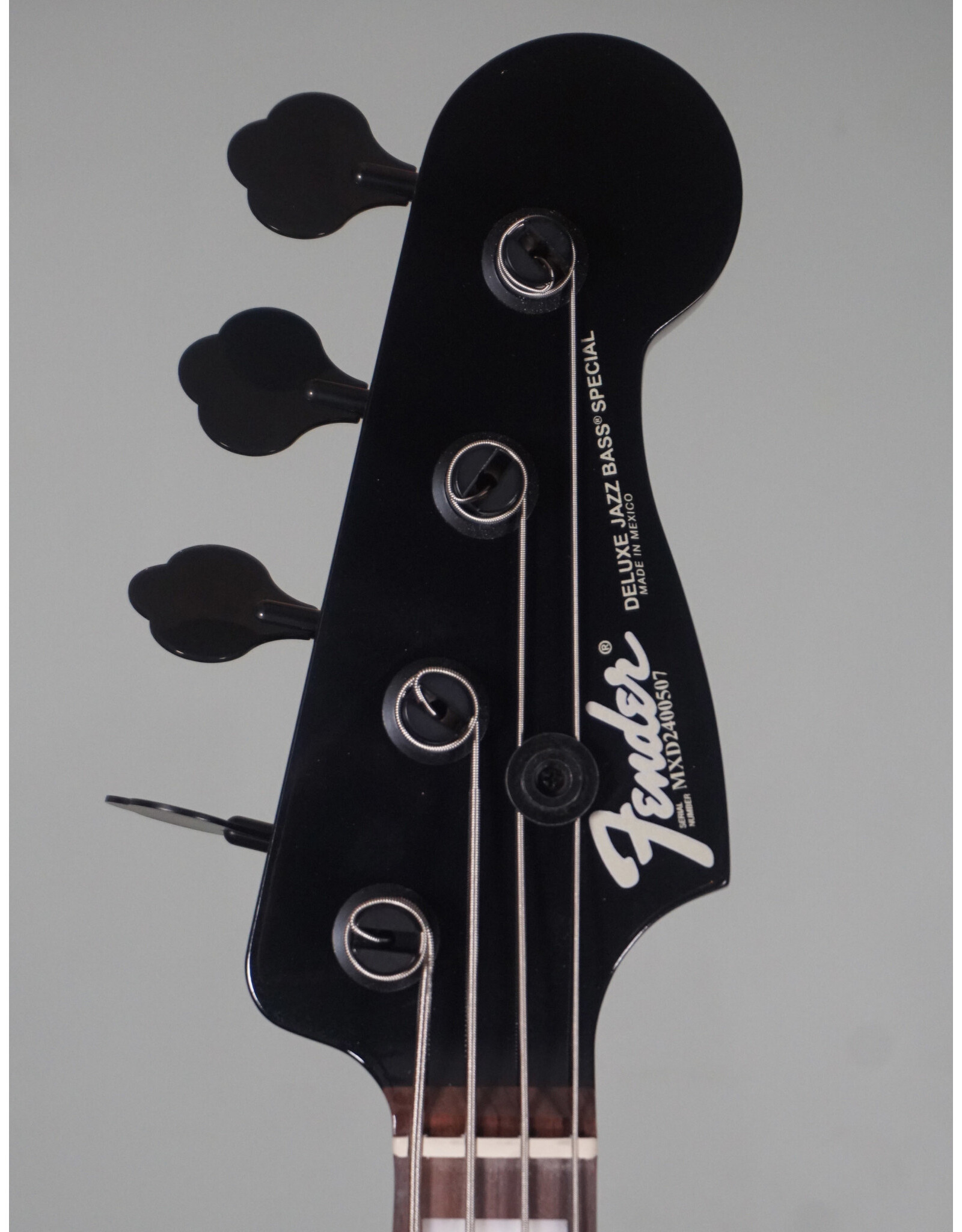 Fender Fender Duff McKagan Deluxe Precision Bass, Rosewood Fingerboard, White Pearl