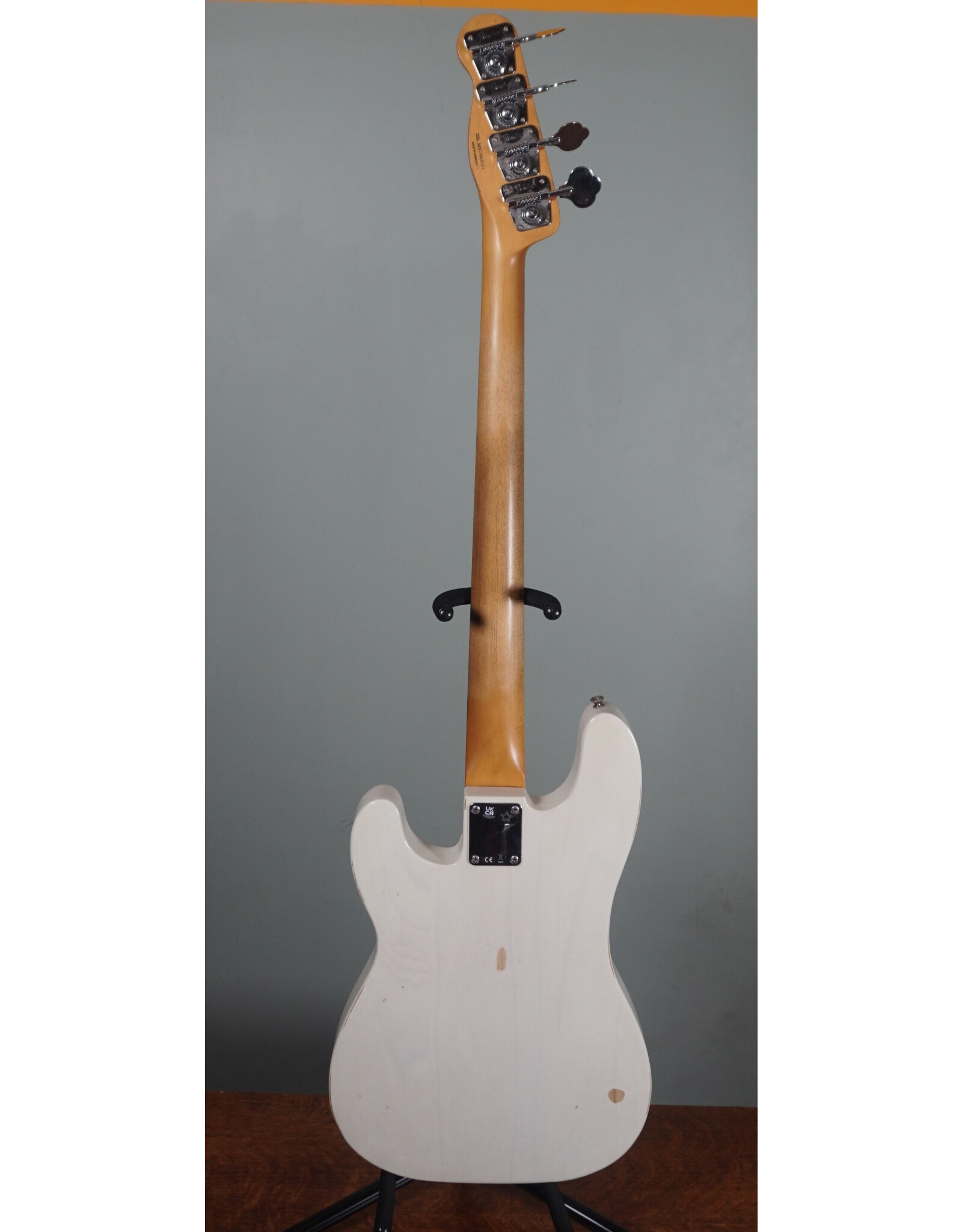 Fender Fender  Mike Dirnt Road Worn Precision Bass, Rosewood Fingerboard, White Blonde