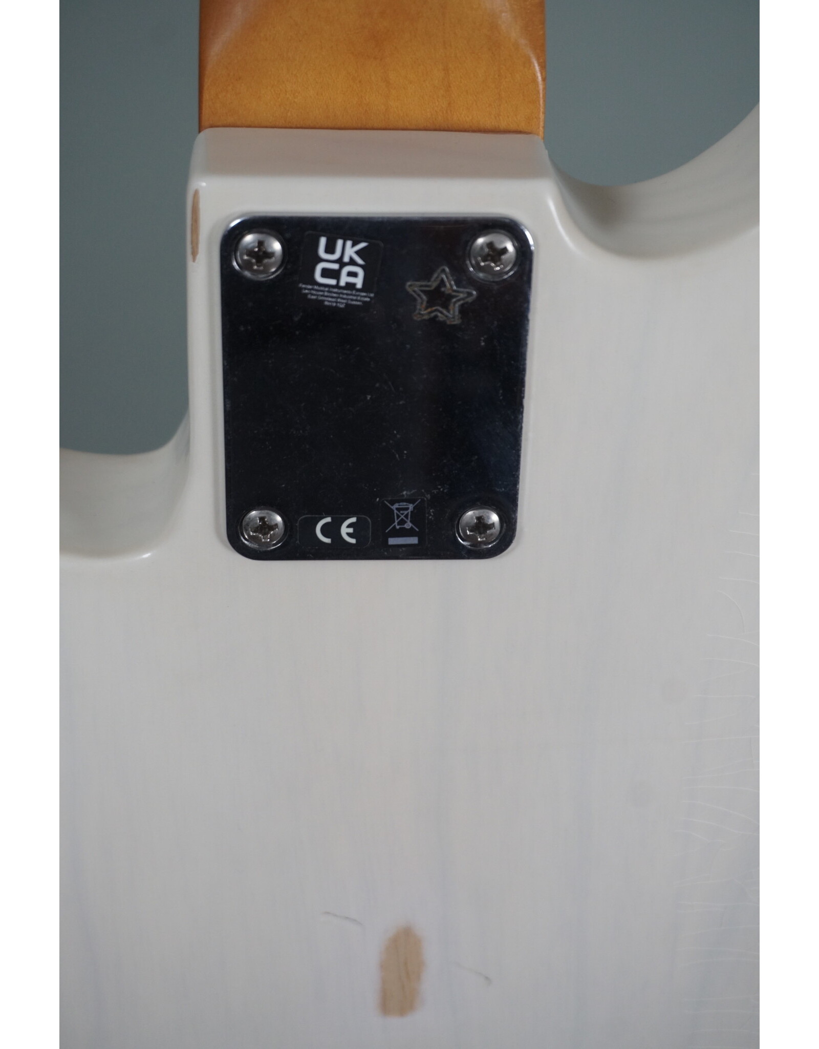 Fender Fender  Mike Dirnt Road Worn Precision Bass, Rosewood Fingerboard, White Blonde