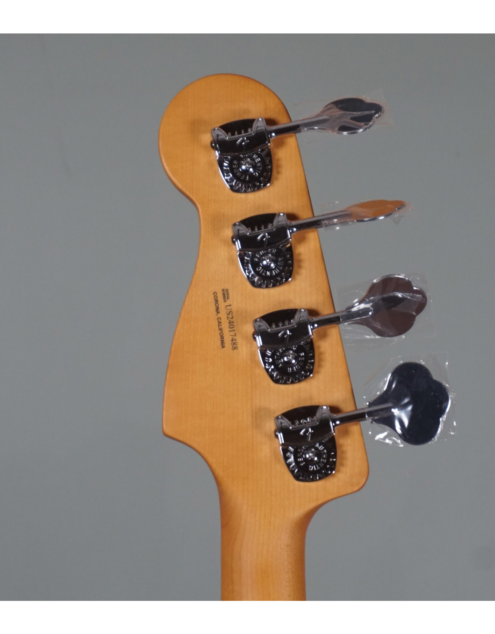 Fender Fender American Ultra II Precision Bass, Maple Fingerboard, Ultraburst w/ Deluxe Molded Case