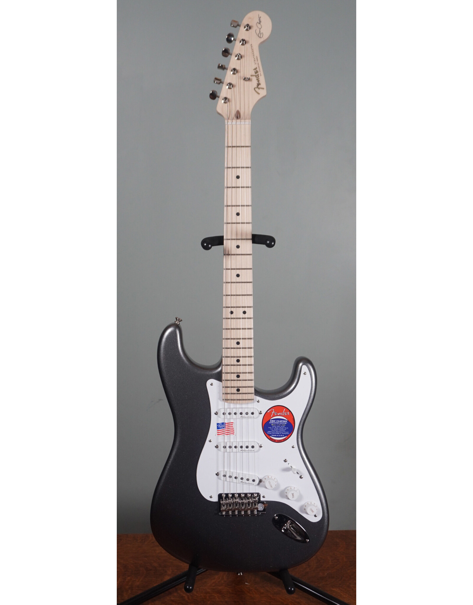 Fender Fender Eric Clapton Stratocaster, Maple Fingerboard, Pewter Vintage-Style Tweed Case