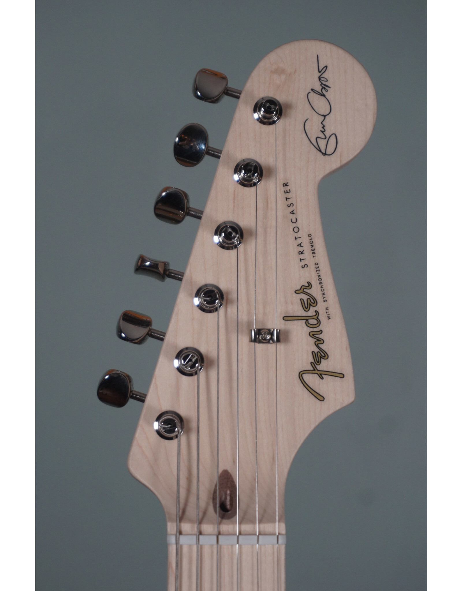 Fender Fender Eric Clapton Stratocaster, Maple Fingerboard, Pewter Vintage-Style Tweed Case