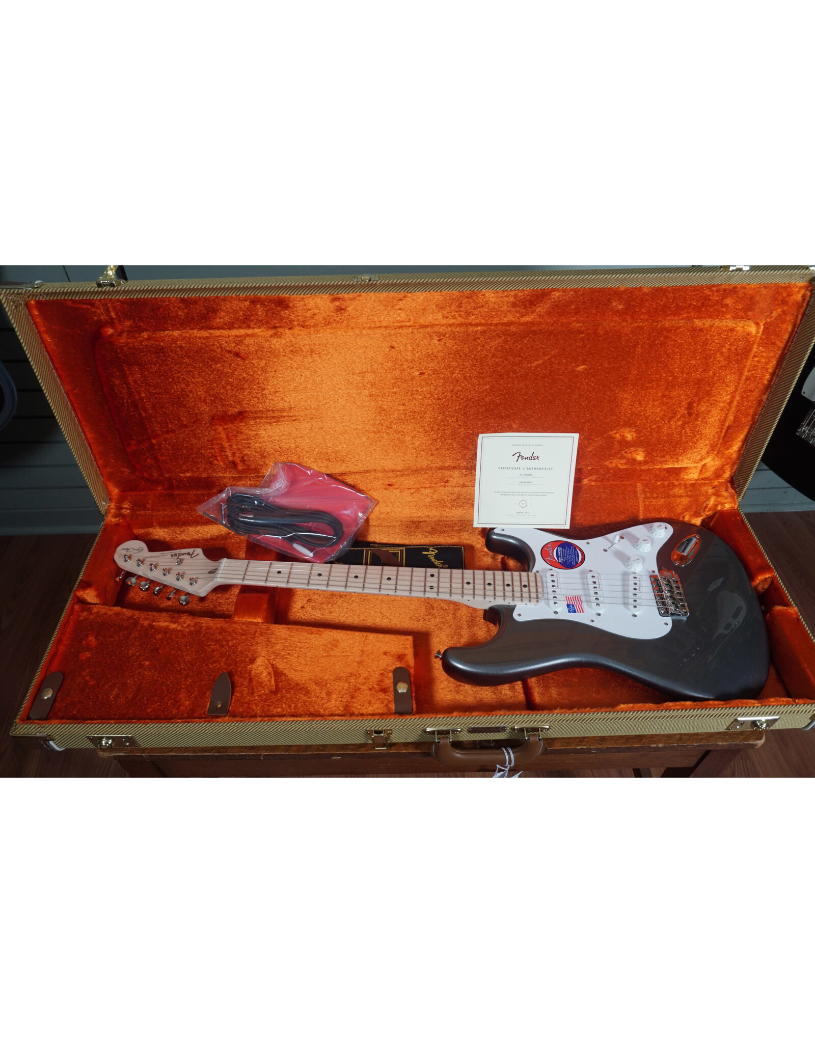 Fender Fender Eric Clapton Stratocaster, Maple Fingerboard, Pewter Vintage-Style Tweed Case