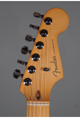 Fender Fender American Ultra II Stratocaster, Maple Fingerboard, Solar Flare w/ Deluxe Molded Case