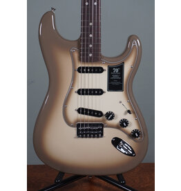 Fender Fender 70th Anniversary Antigua Stratocaster, Rosewood Fingerboard, Antigua w/ Vintage Style Black HSC