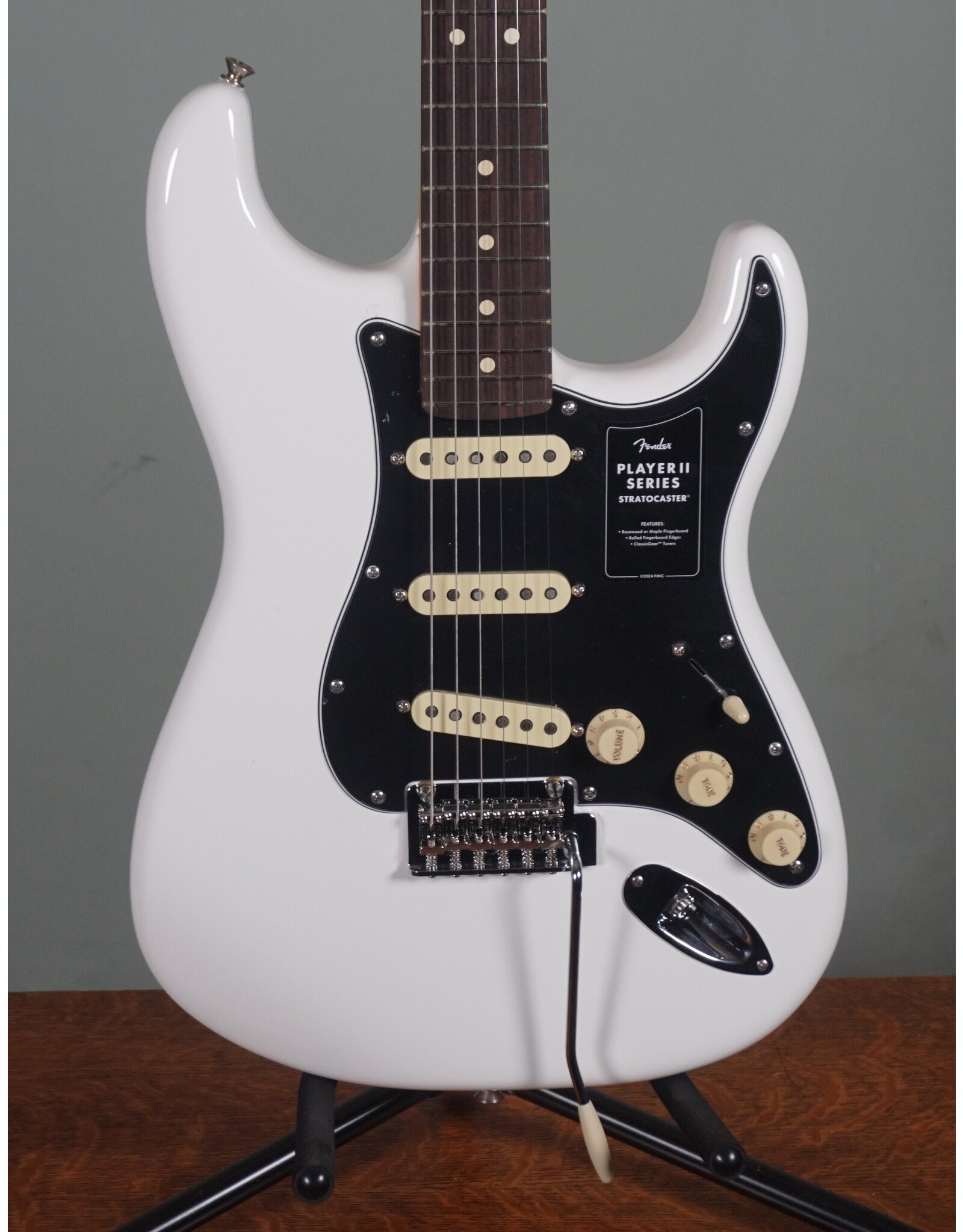 Fender Fender Player II Stratocaster, Rosewood Fingerboard, Polar White