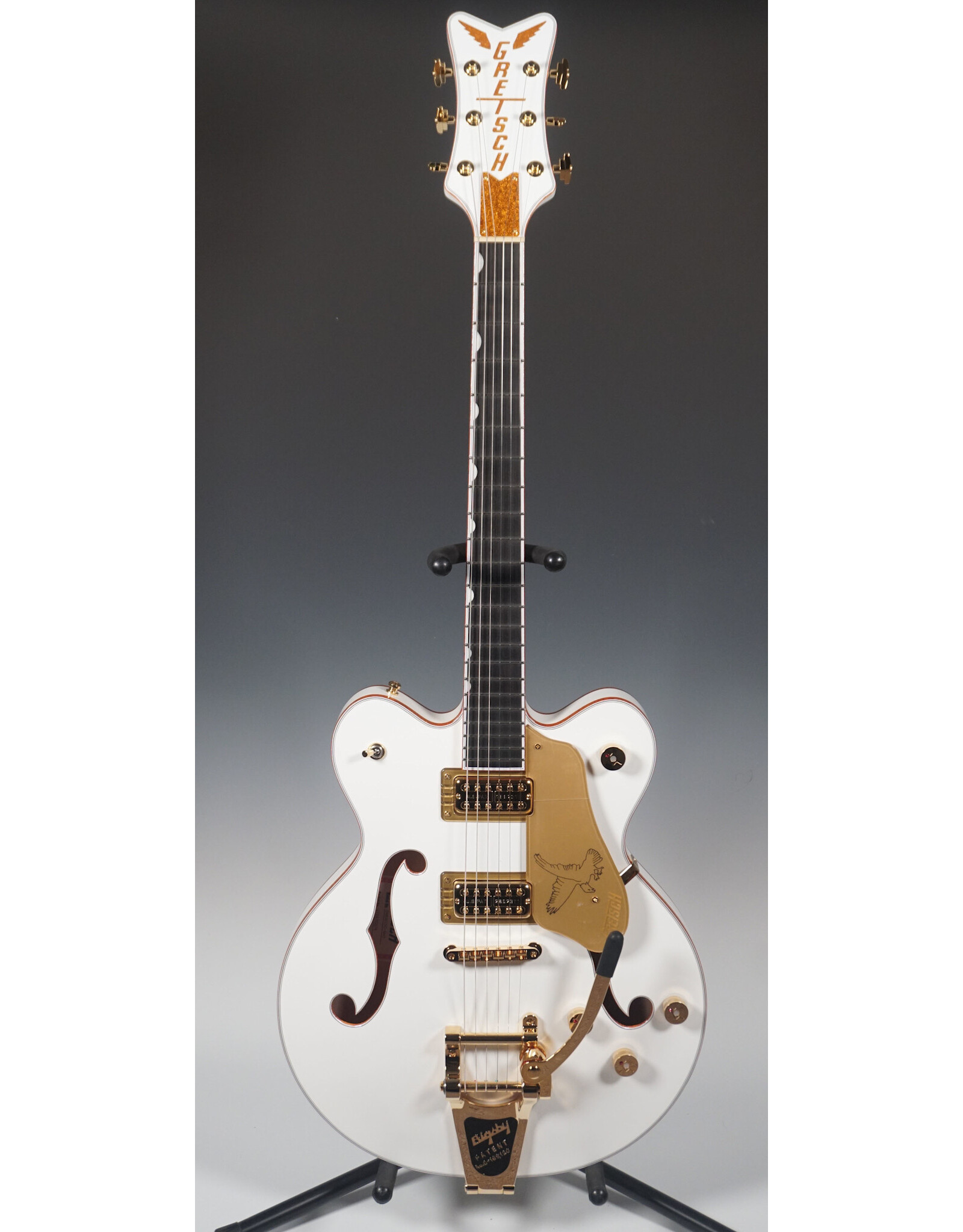 Gretsch Gretsch G6636T Players Edition Falcon Center Block Double-Cut with String-Thru Bigsby, Filter'Tron Pickups, White
