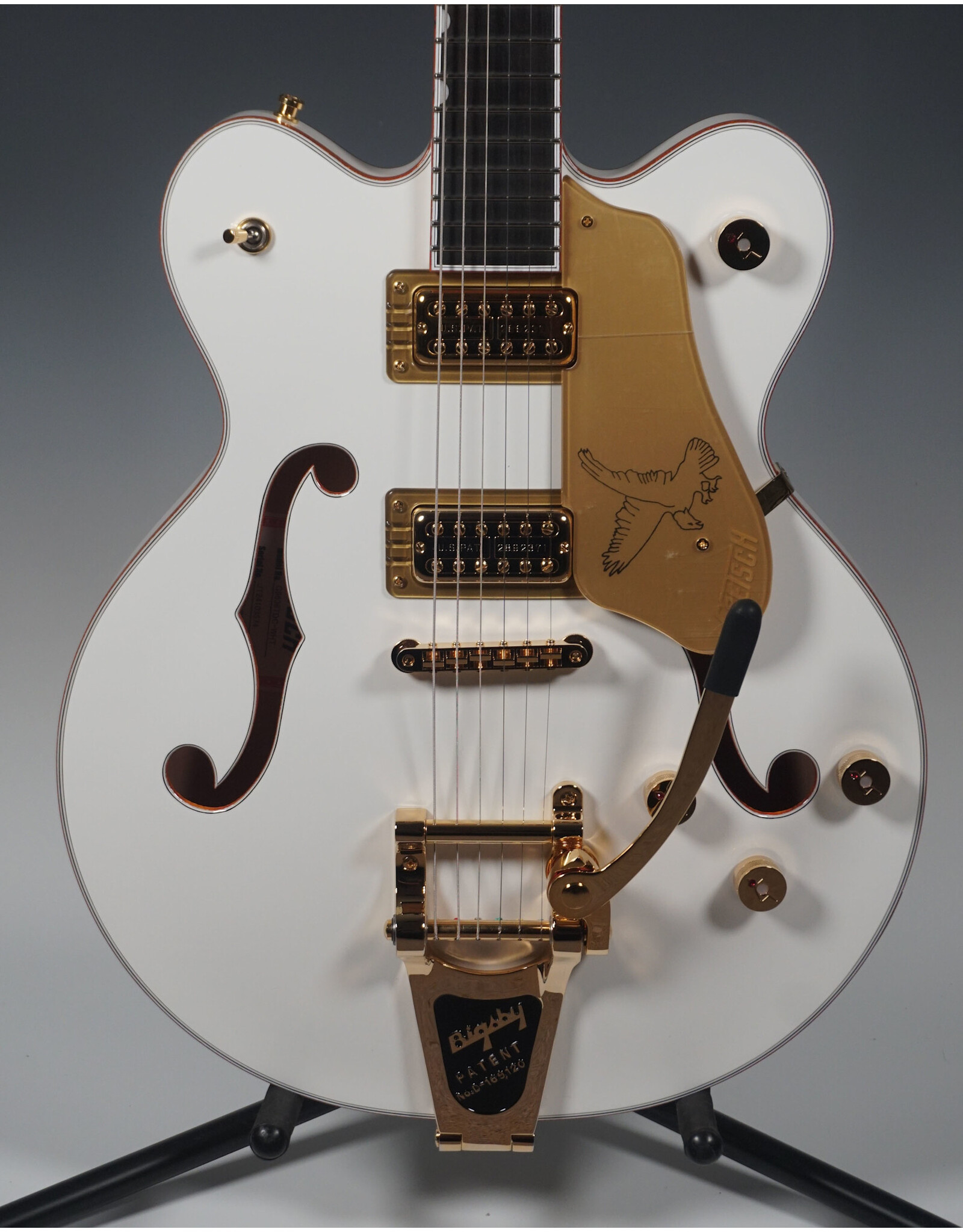 Gretsch Gretsch G6636T Players Edition Falcon Center Block Double-Cut with String-Thru Bigsby, Filter'Tron Pickups, White