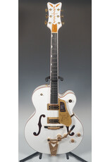 Gretsch Gretsch Professional Collection Falcon Hollow Body with String-Thru Bigsby and Gold Hardware, Ebony Fingerboard, White w/ HSC