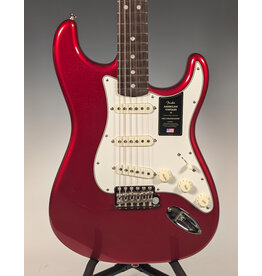 Fender Fender American Vintage II '65 Stratocaster, Candy Apple Red w/ HSC