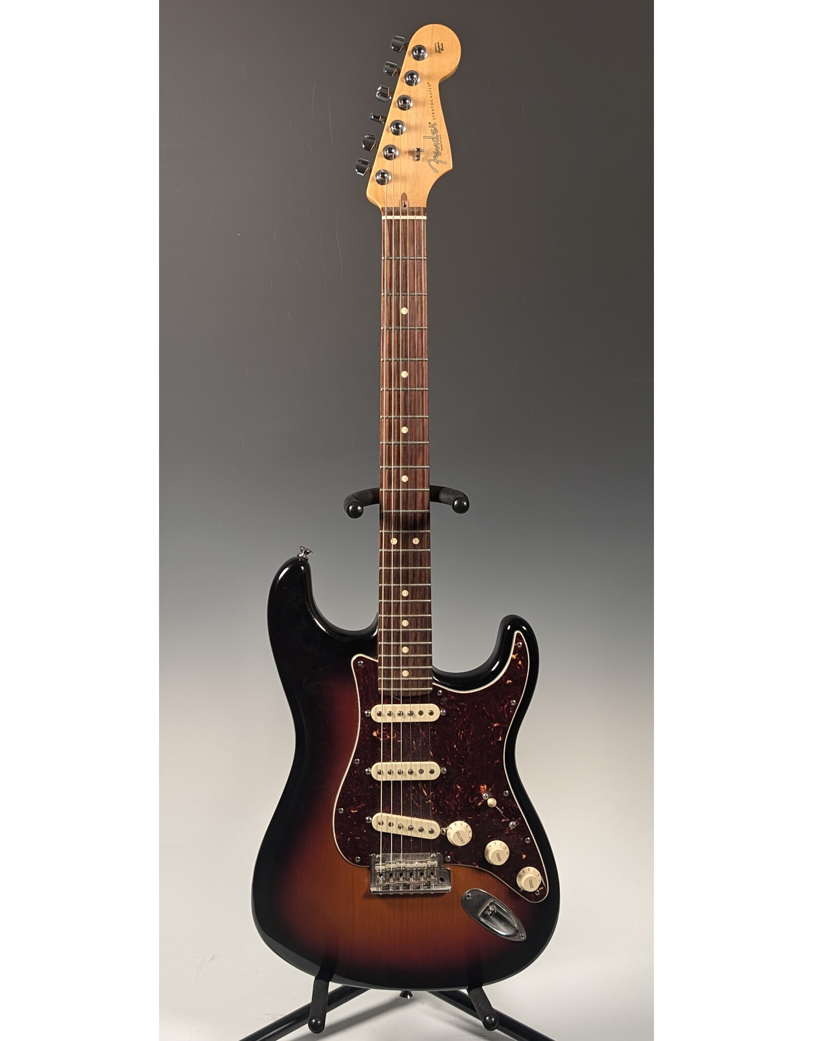 Fender 2014 Fender American Standard Stratocaster, 3-Color Sunburst w/ OHSC, Used