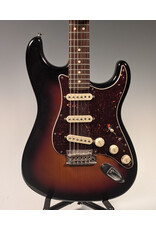 Fender 2014 Fender American Standard Stratocaster, 3-Color Sunburst w/ OHSC, Used