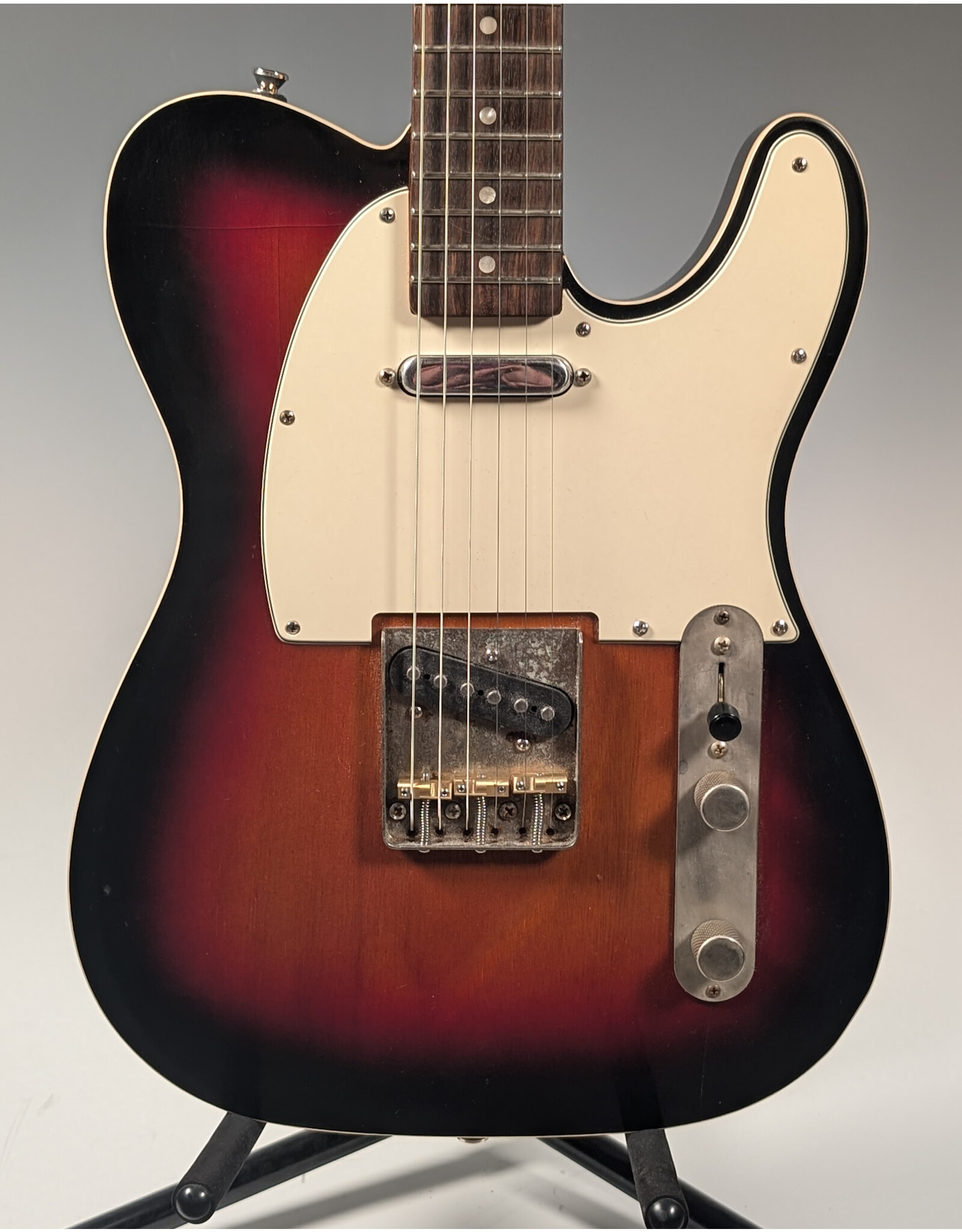 Squier Squier Classic Vibe 60s Custom Telecaster w/ GFS Hot Pickups, Upgraded Saddles and Switching w/ Gig Bag, Used