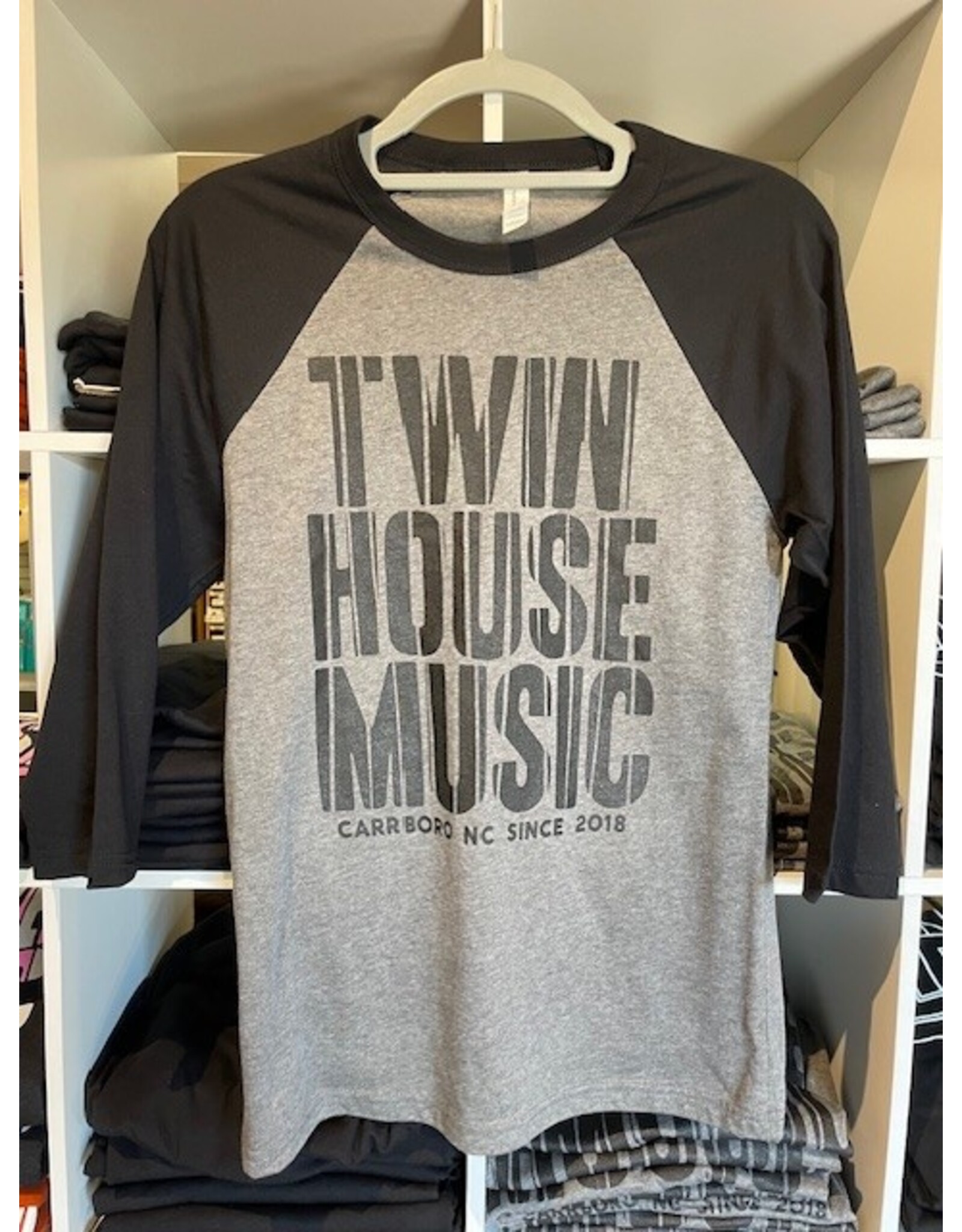 Twin House Music Twin House Music 2025 Logo Baseball T-shirt, Heather/Black